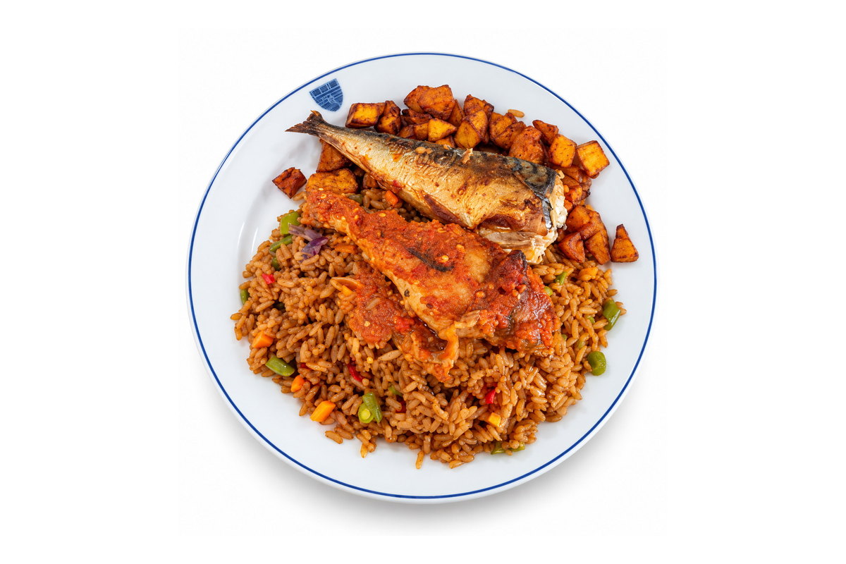 Jollof rice nigérian aux tomates et poivrons